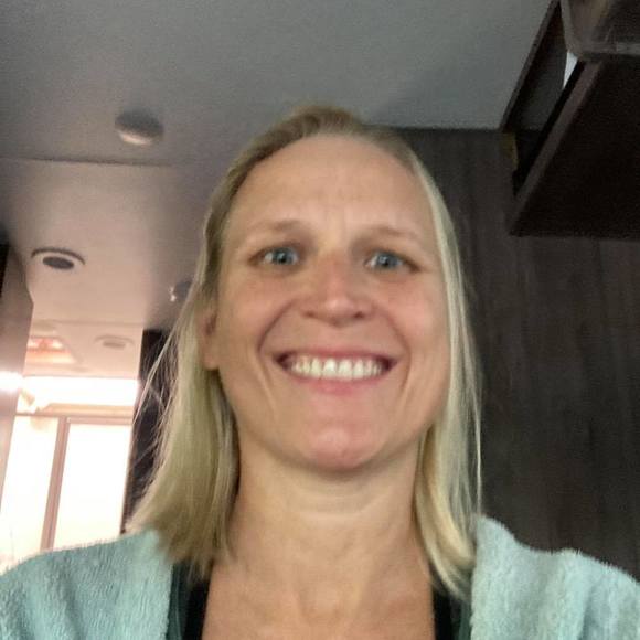 Meet your Posher, Erinn - Picture 1 of 1